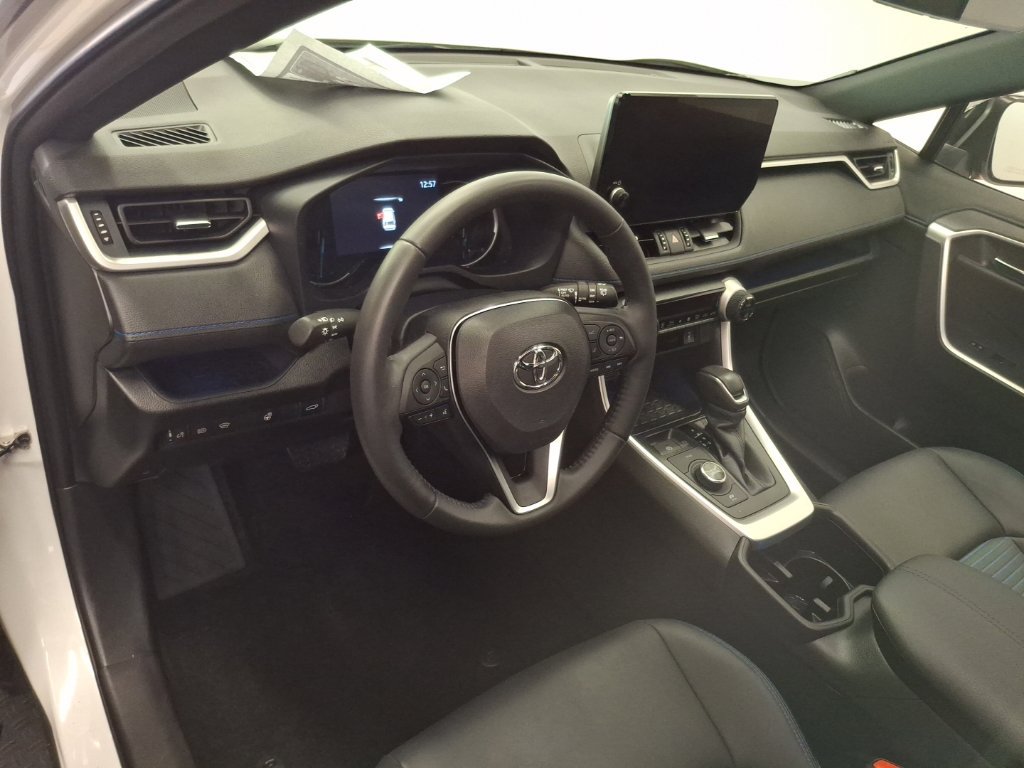 Used 2023 Toyota RAV4 XSE w/ XSE Grade Weather Package AWD/4WD image 18