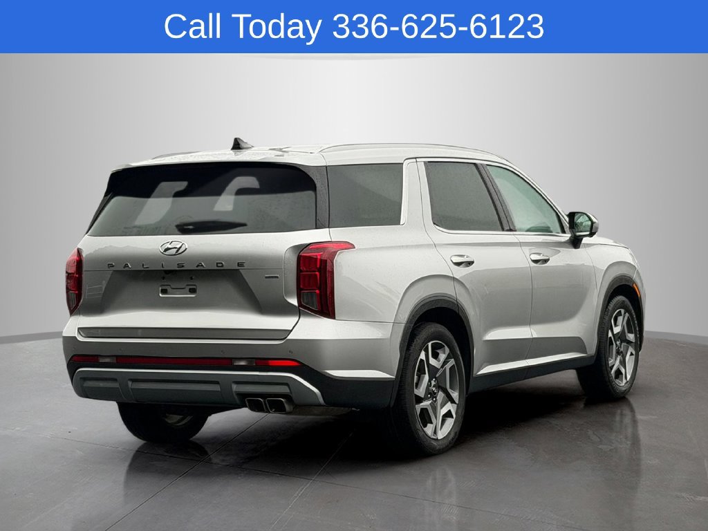 Used 2024 Hyundai Palisade SEL w/ Premium Package AWD/4WD image 5