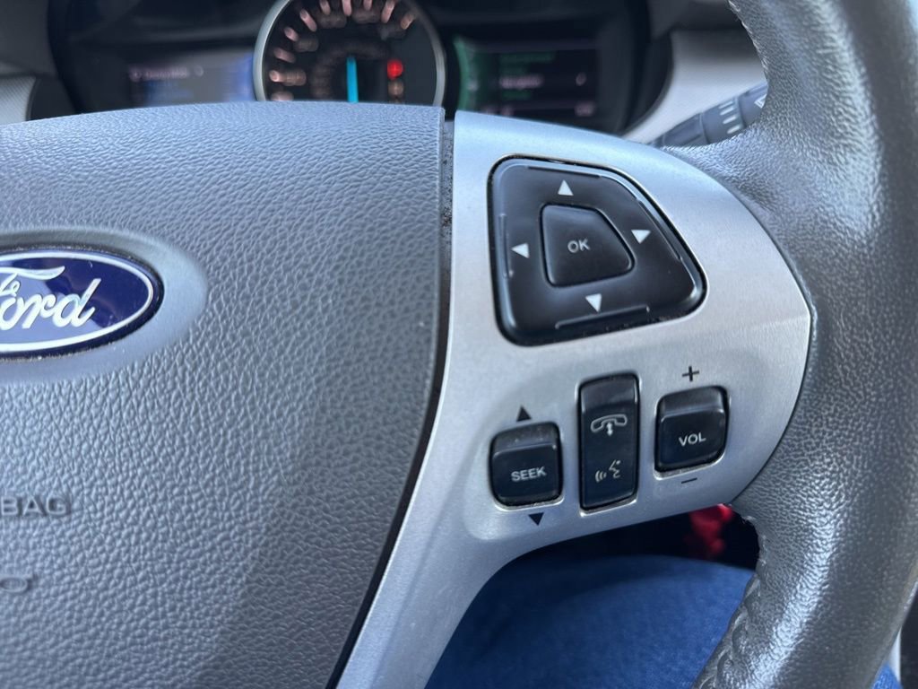 Used 2013 Ford Edge SEL image 28