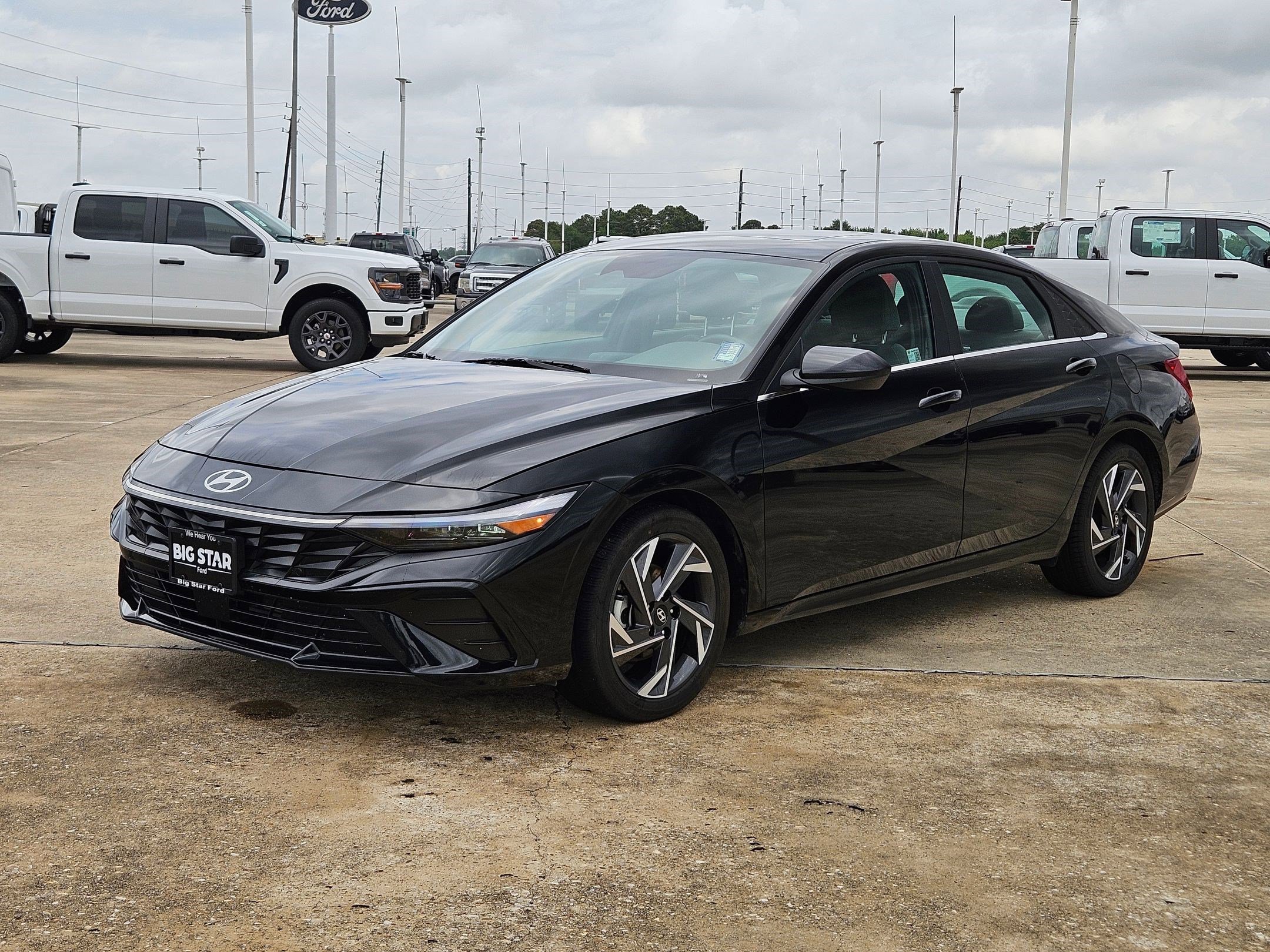 Used 2025 Hyundai Elantra SEL FWD image 10