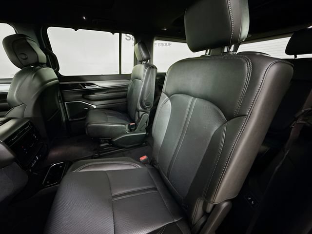 Used 2023 Jeep Wagoneer Series II RWD image 26