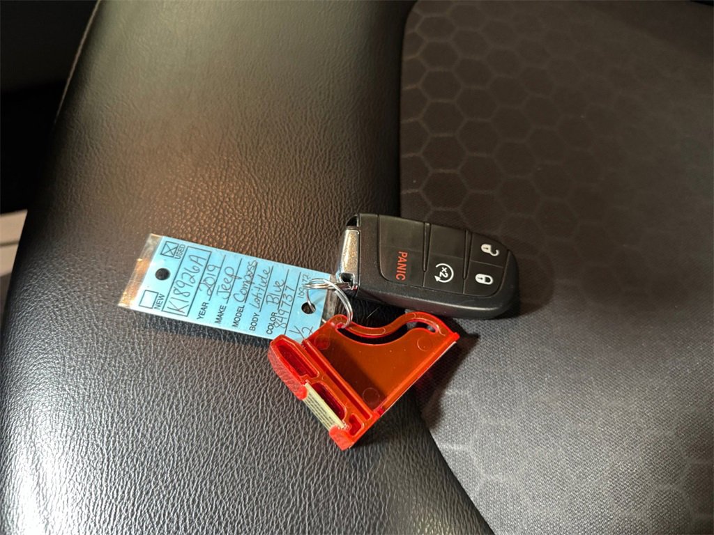 Used 2019 Jeep Compass Latitude w/ Cold Weather Group image 32