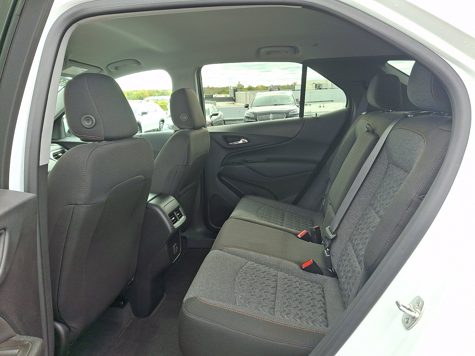 Used 2024 Chevrolet Equinox LT FWD image 10