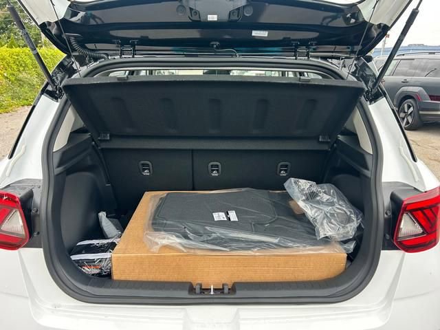 New 2026 Hyundai Venue SEL image 4