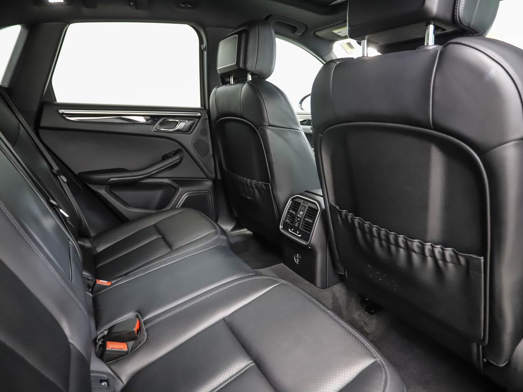 Used 2023 Porsche Macan image 24
