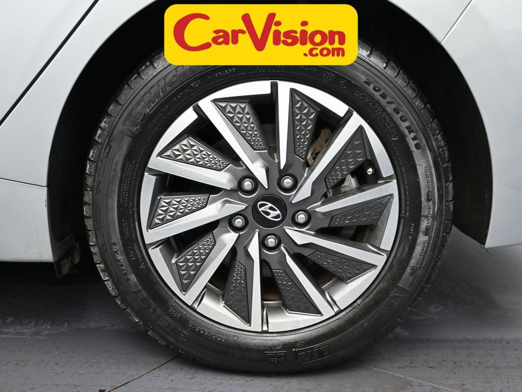 Used 2021 Hyundai Ioniq Limited image 11