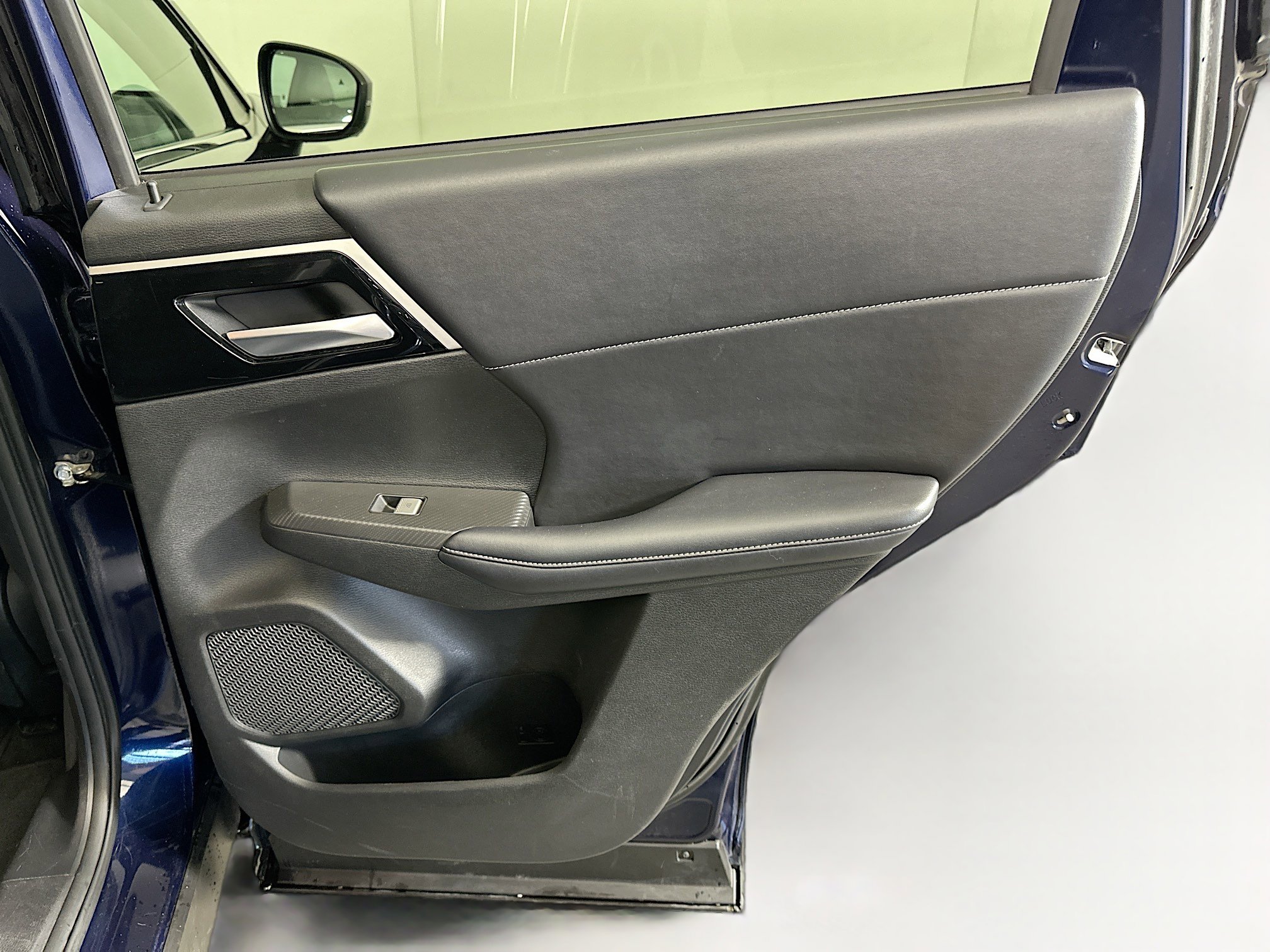 Used 2024 Mitsubishi Outlander SE image 33