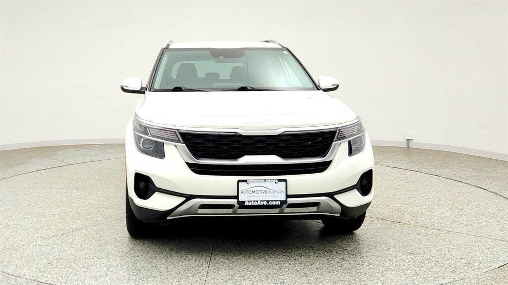 Used 2023 Kia Seltos S AWD/4WD image 2