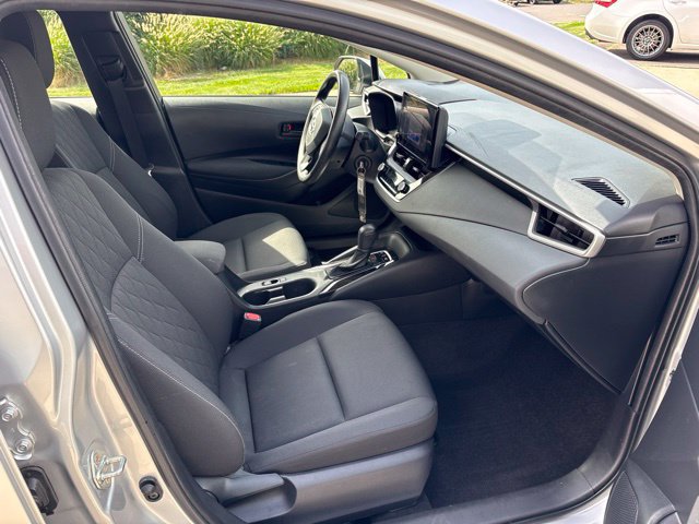 Used 2025 Toyota Corolla LE AWD/4WD image 35