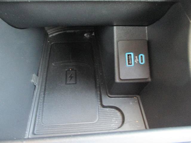 Used 2024 Ford Edge Titanium image 12