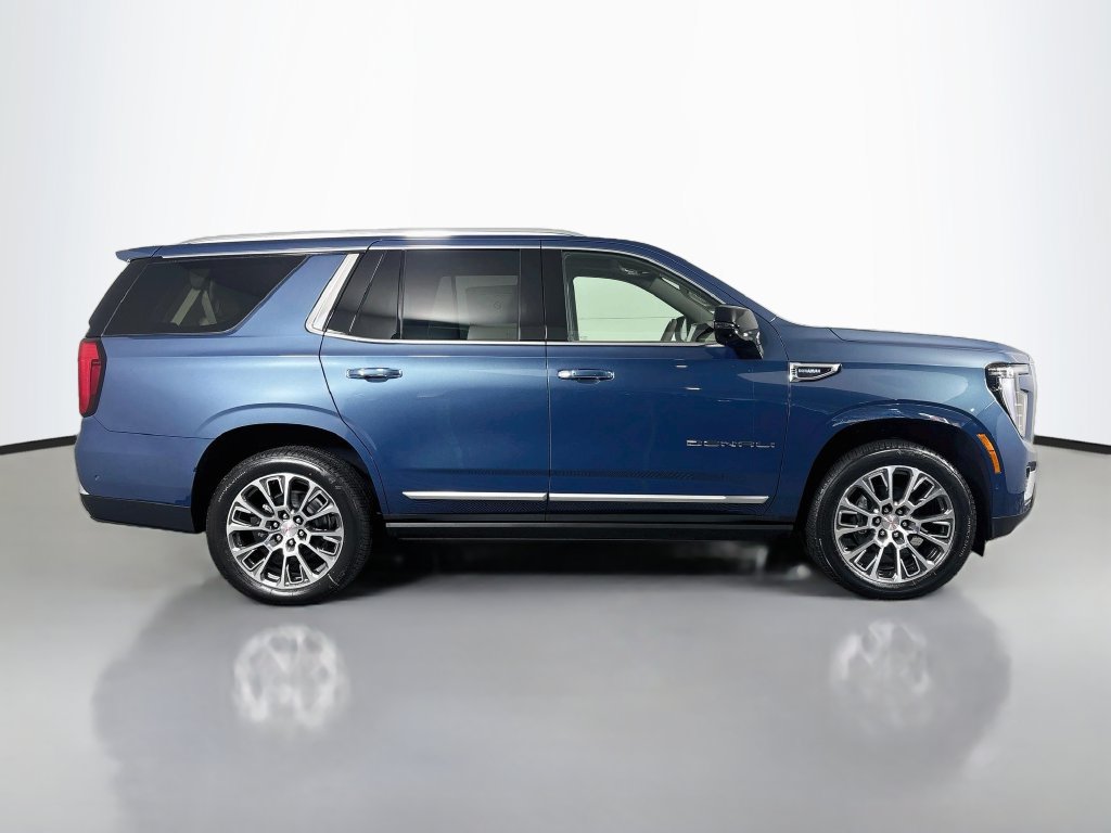 New 2026 GMC Yukon Denali w/ Denali Reserve Package AWD/4WD image 8