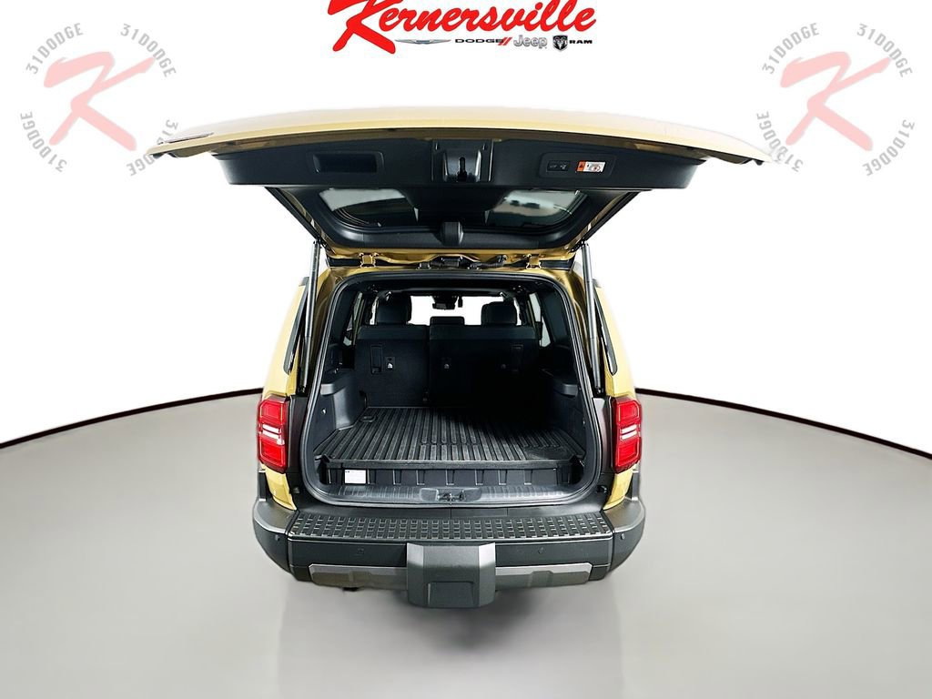 Used 2025 Toyota Land Cruiser w/ Premium Package image 29