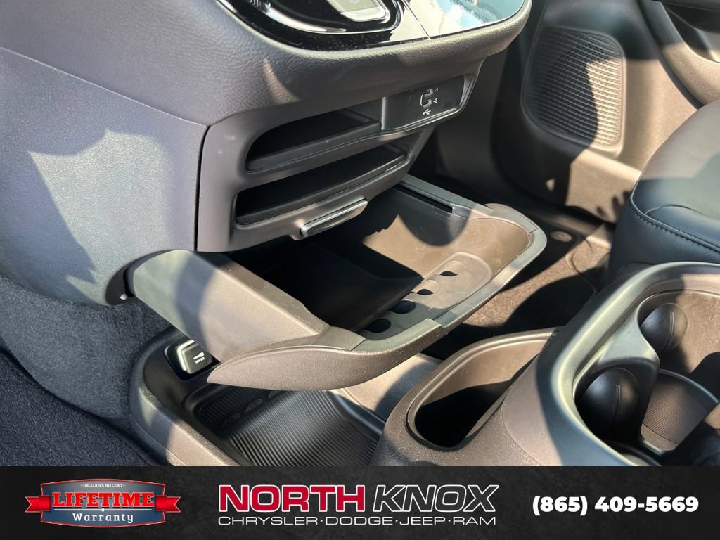 New 2026 Chrysler Voyager LX FWD image 12