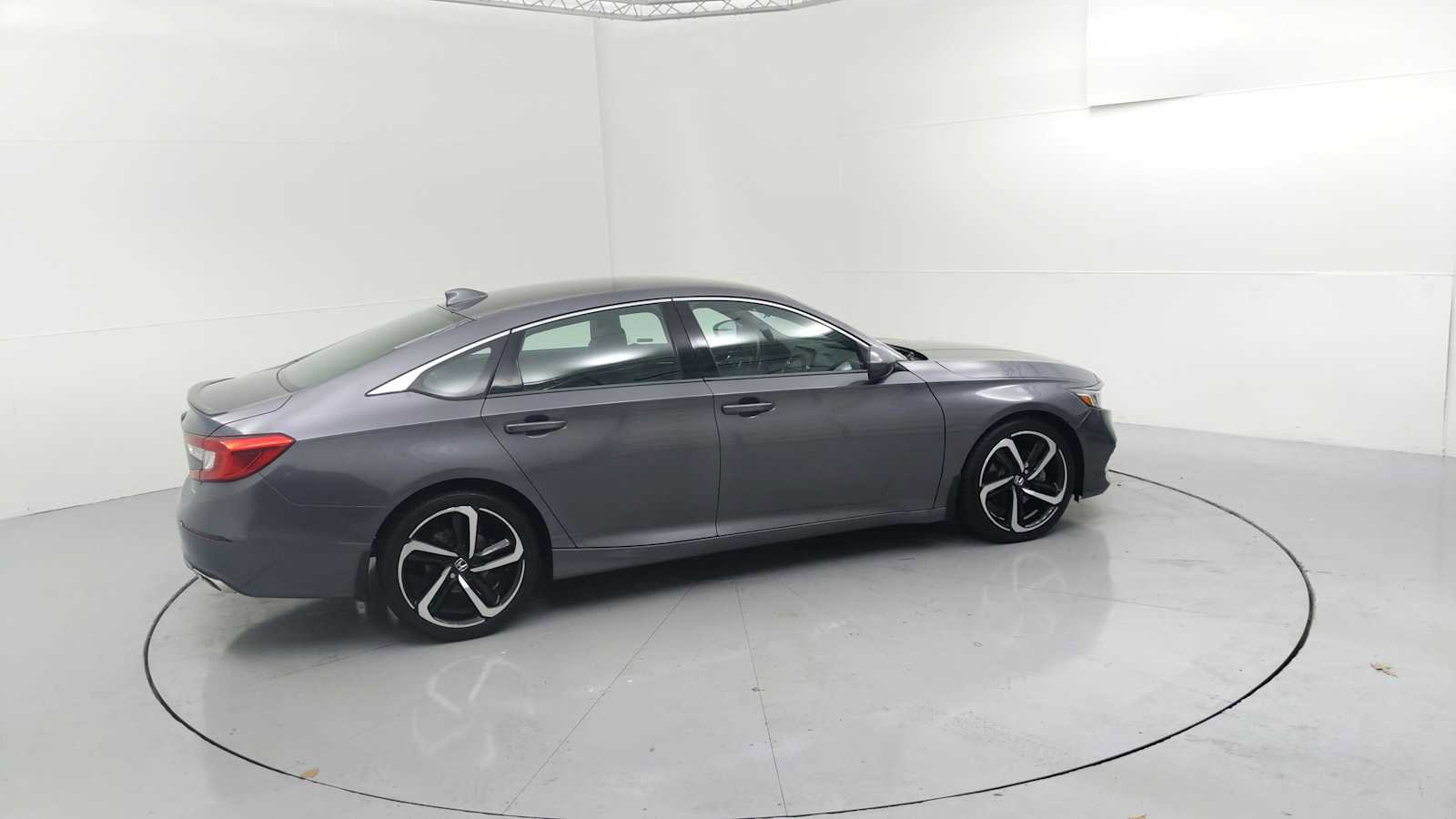 Used 2019 Honda Accord Sport image 11