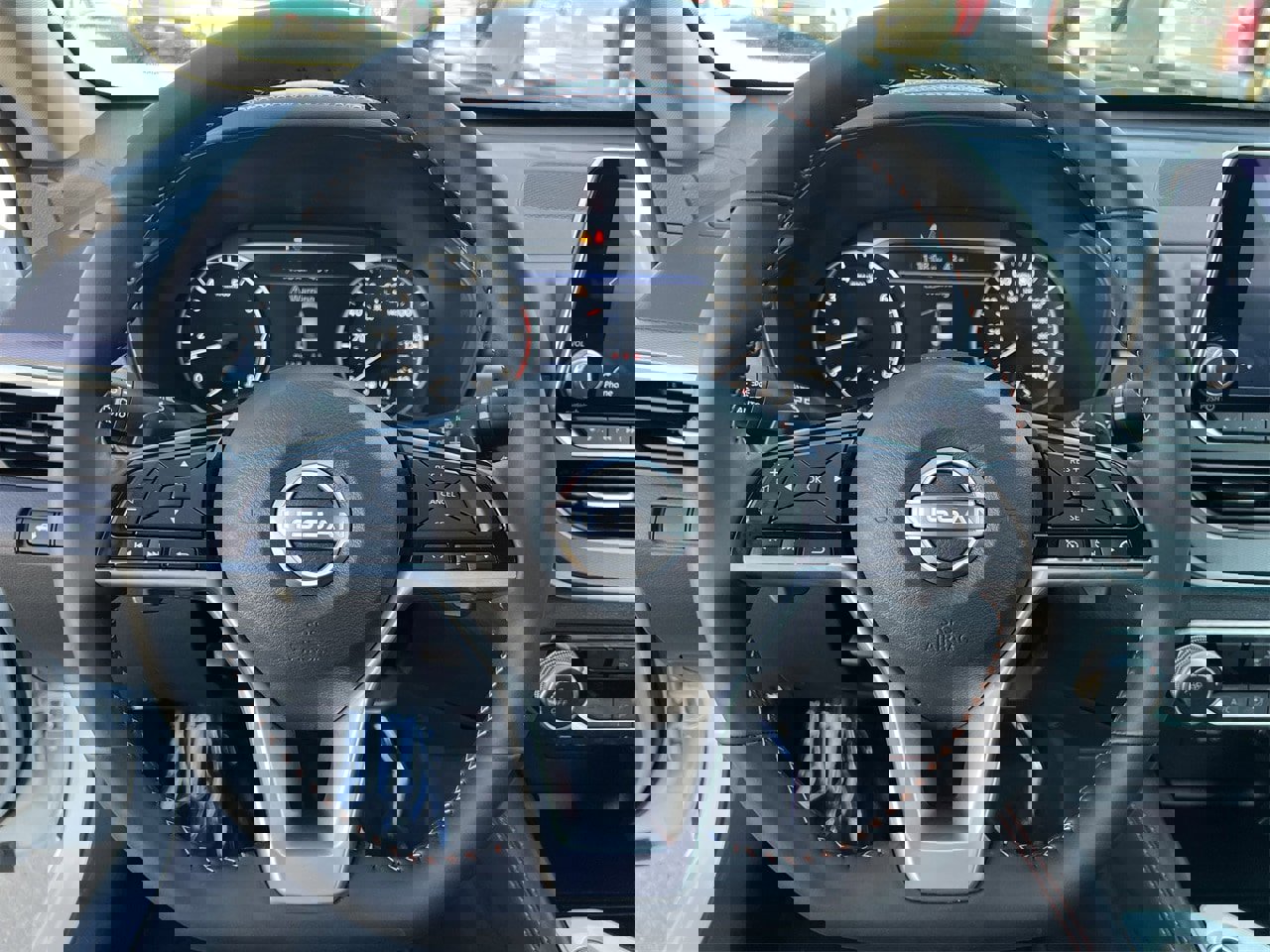 Certified 2025 Nissan Altima 2.5 SR image 11