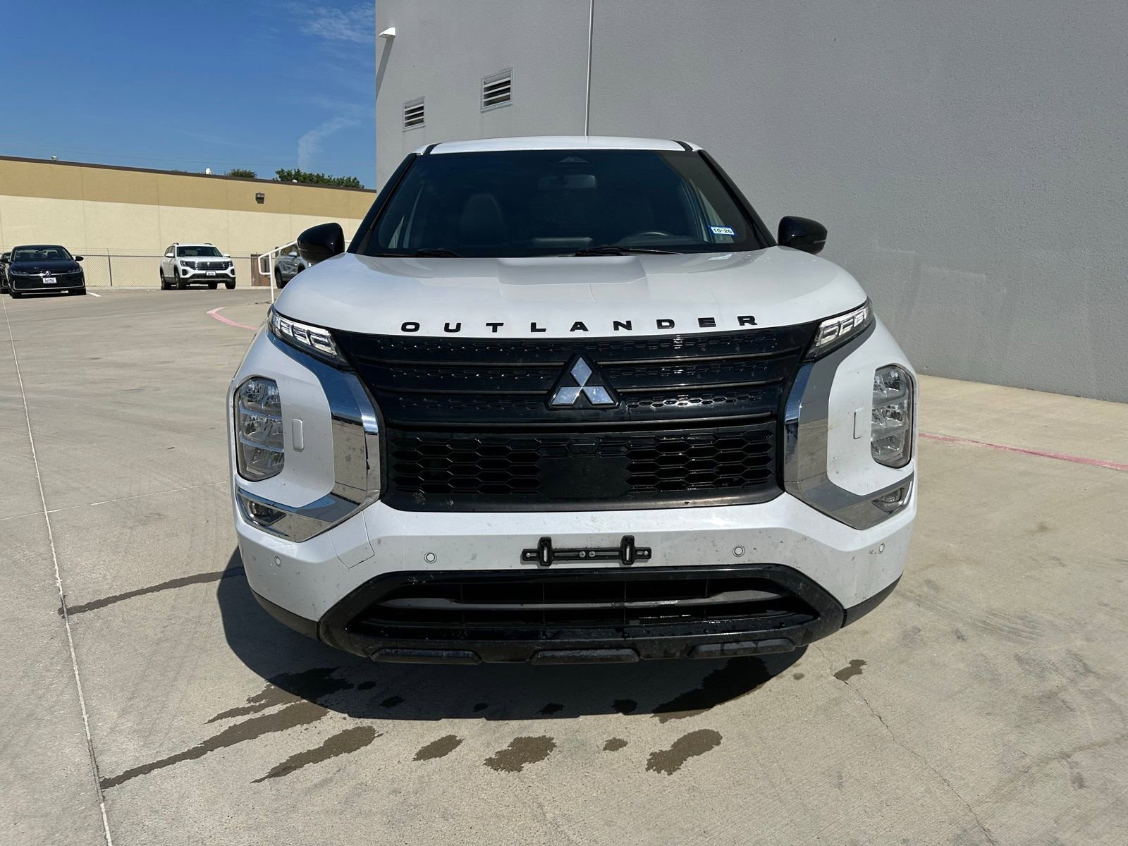 Used 2022 Mitsubishi Outlander SE AWD/4WD image 2