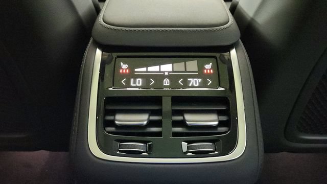 New 2026 Volvo XC90 B5 Plus w/ Protection Package Premier AWD/4WD image 31