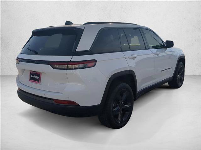 New 2026 Jeep Grand Cherokee Limited w/ Limited Altitude Package RWD video 2