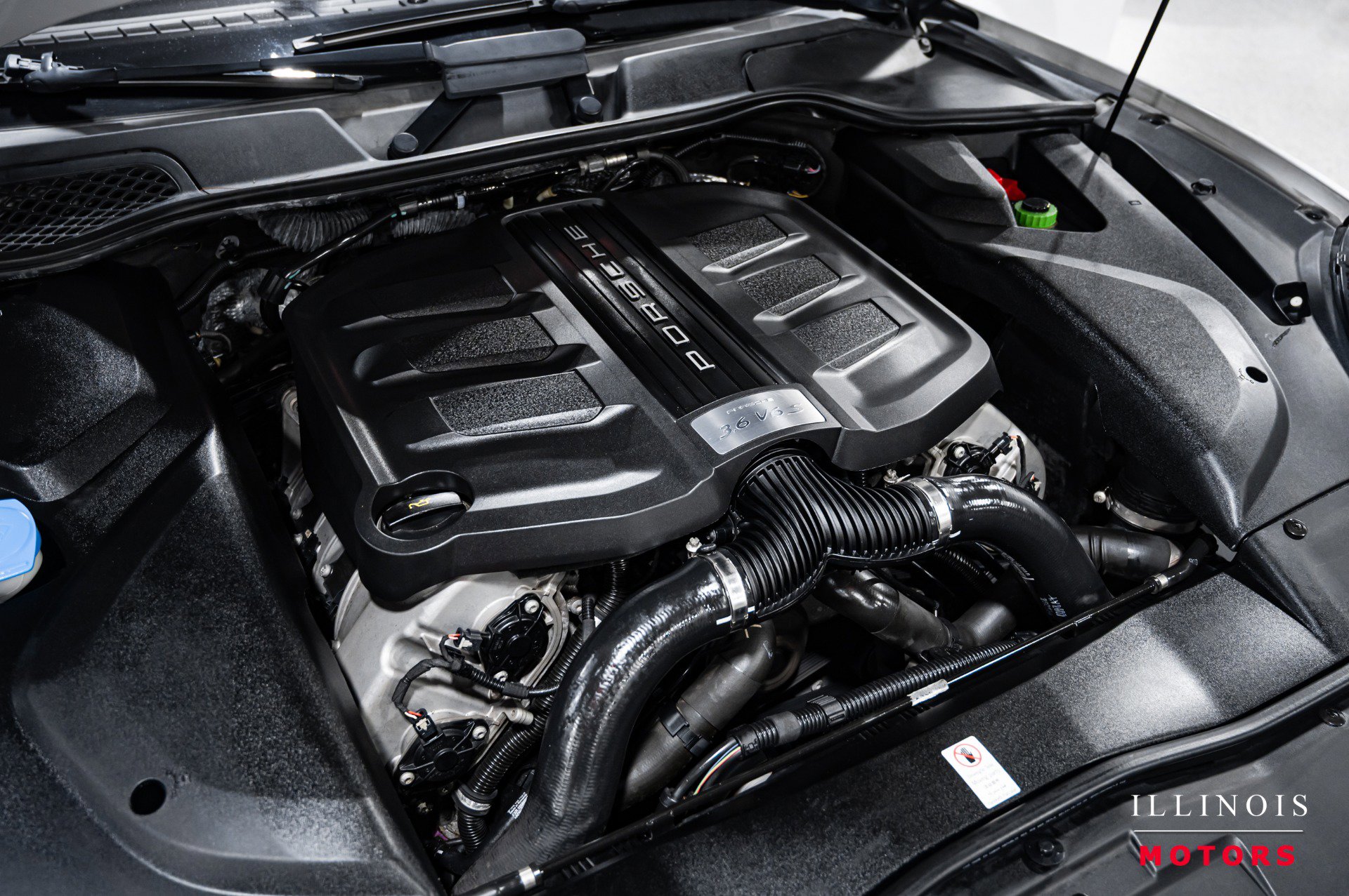 Used 2016 Porsche Cayenne S image 46