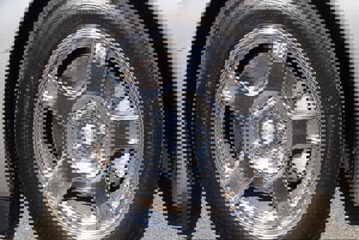 Used 1999 Chevrolet Corvette Convertible w/ Memory Pkg image 4