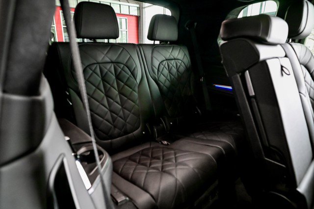 Used 2024 BMW X7 xDrive40i w/ M Sport Package image 26
