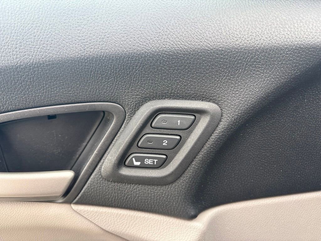 Used 2011 Honda Accord EX-L image 13