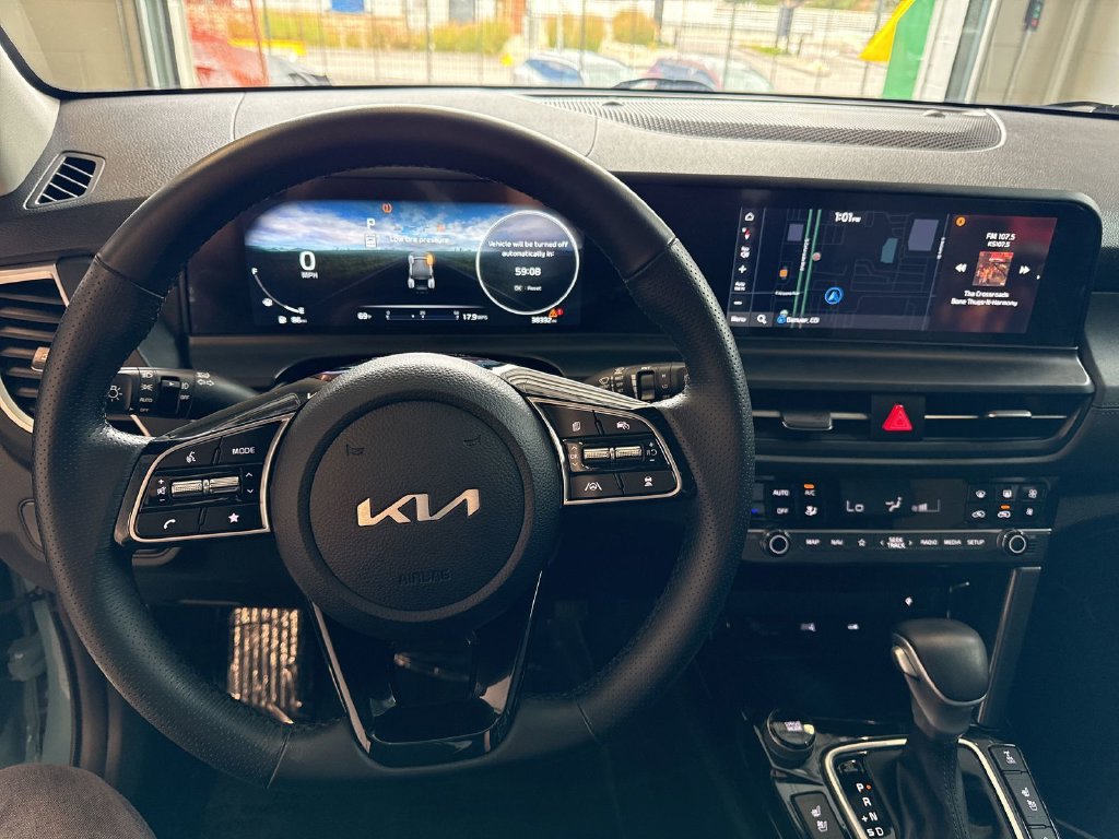Certified 2024 Kia Seltos SX w/ SX Sunroof Package AWD/4WD image 20