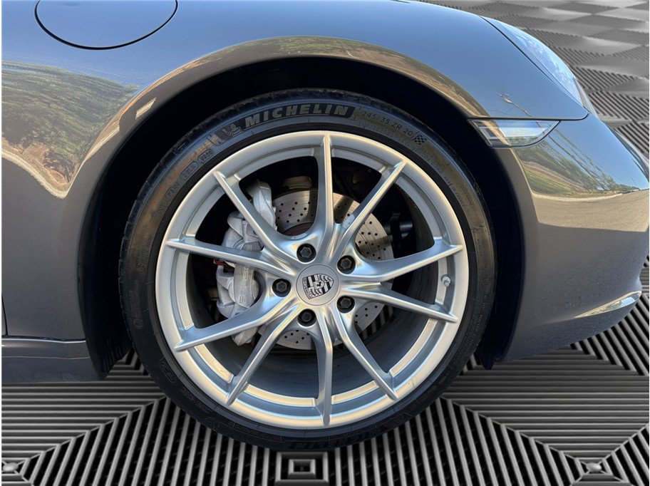 Used 2017 Porsche 911 Carrera RWD image 14