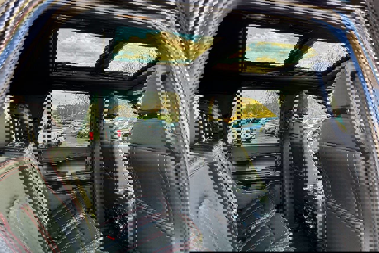 Used 2019 Ford Expedition Limited w/ Equipment Group 303A image 14