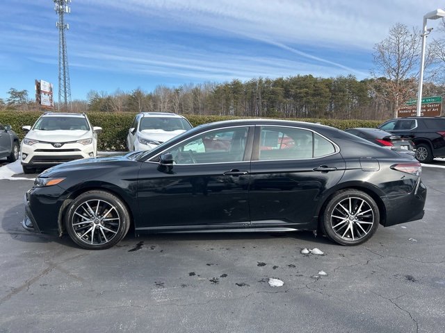 Used 2022 Toyota Camry SE image 8