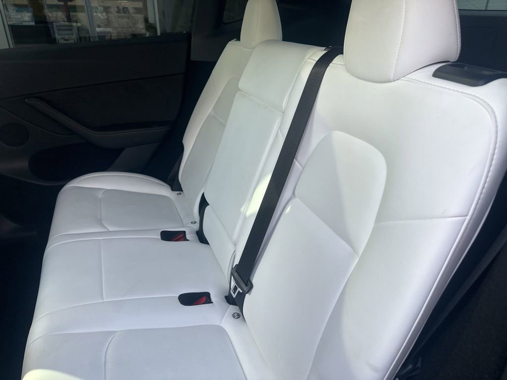 Used 2023 Tesla Model Y Performance image 18