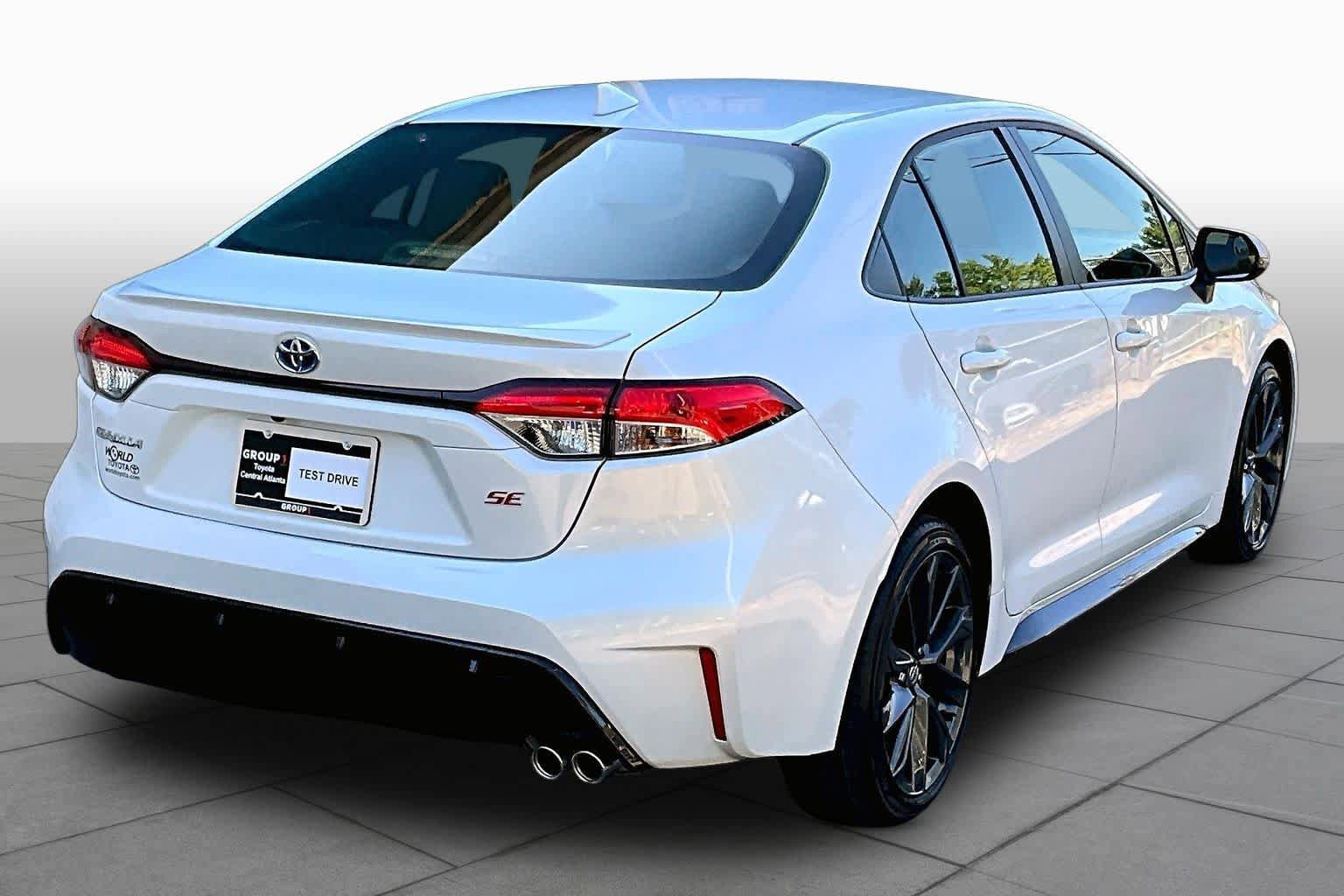 Certified 2025 Toyota Corolla SE FWD image 13