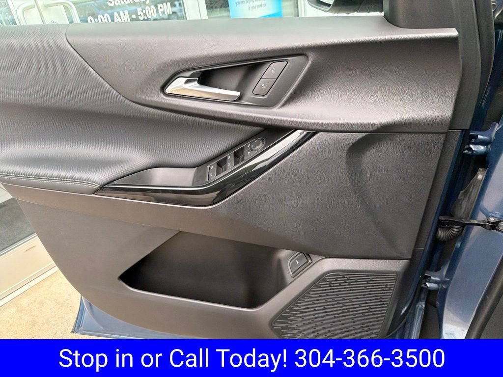 New 2026 Chevrolet Equinox LT w/ Convenience Package II FWD image 21