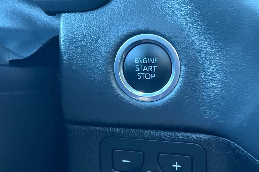 Used 2024 Toyota Tundra Platinum image 25