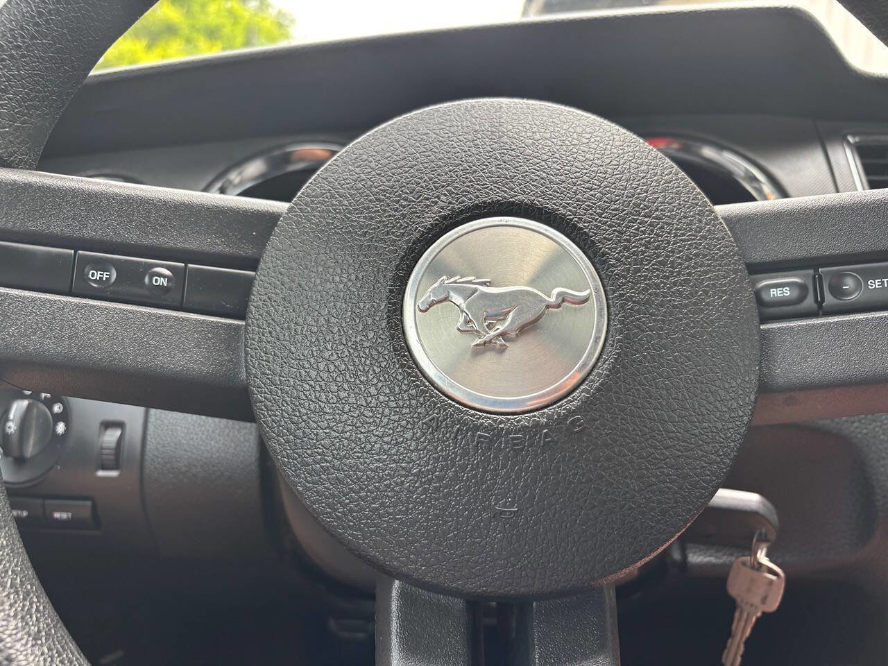 Used 2012 Ford Mustang GT RWD image 27