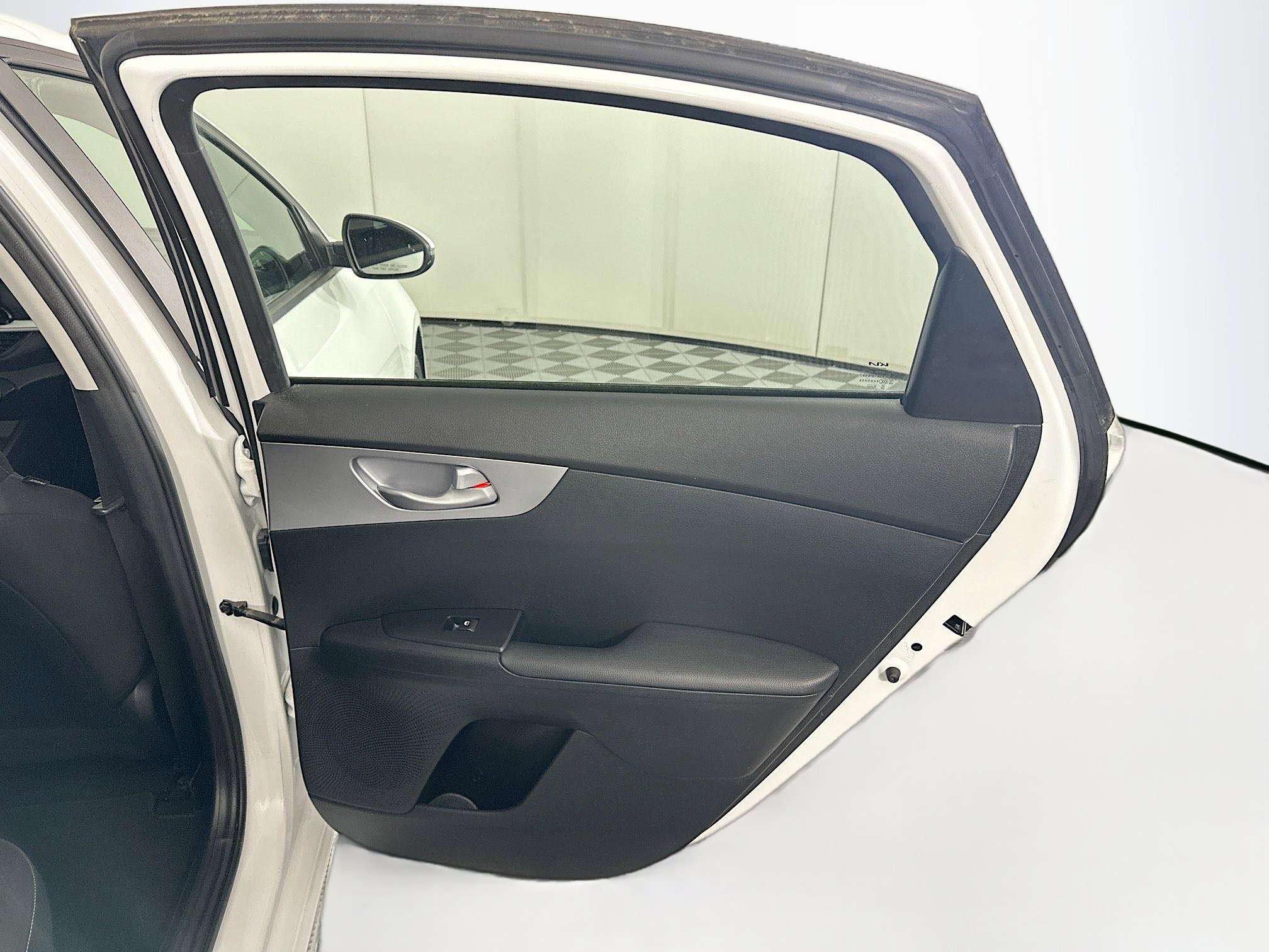 Used 2022 Kia Forte LXS w/ LXS Technology Package image 27