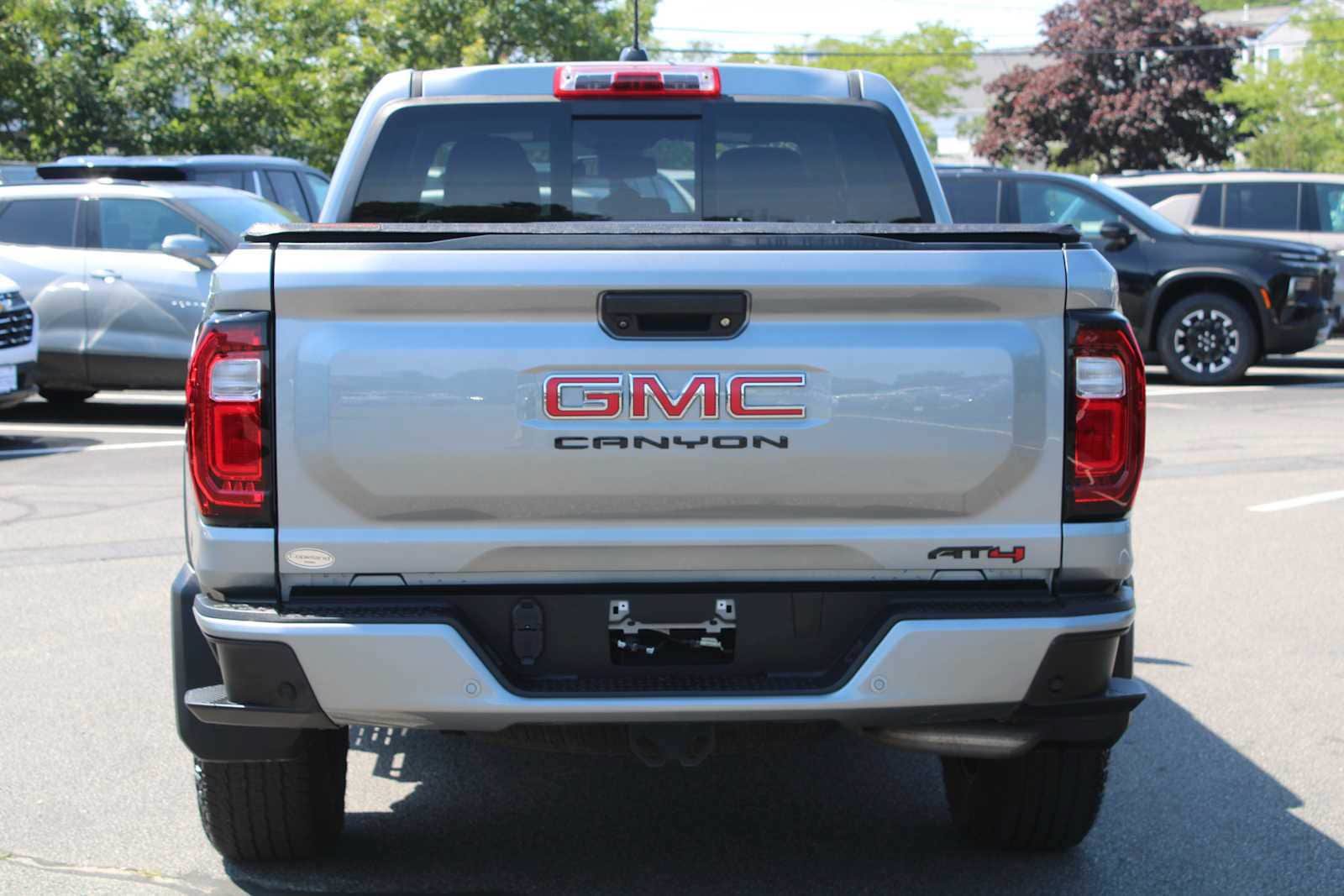 Used 2023 GMC Canyon AT4 w/ AT4 Premium Package AWD/4WD image 6