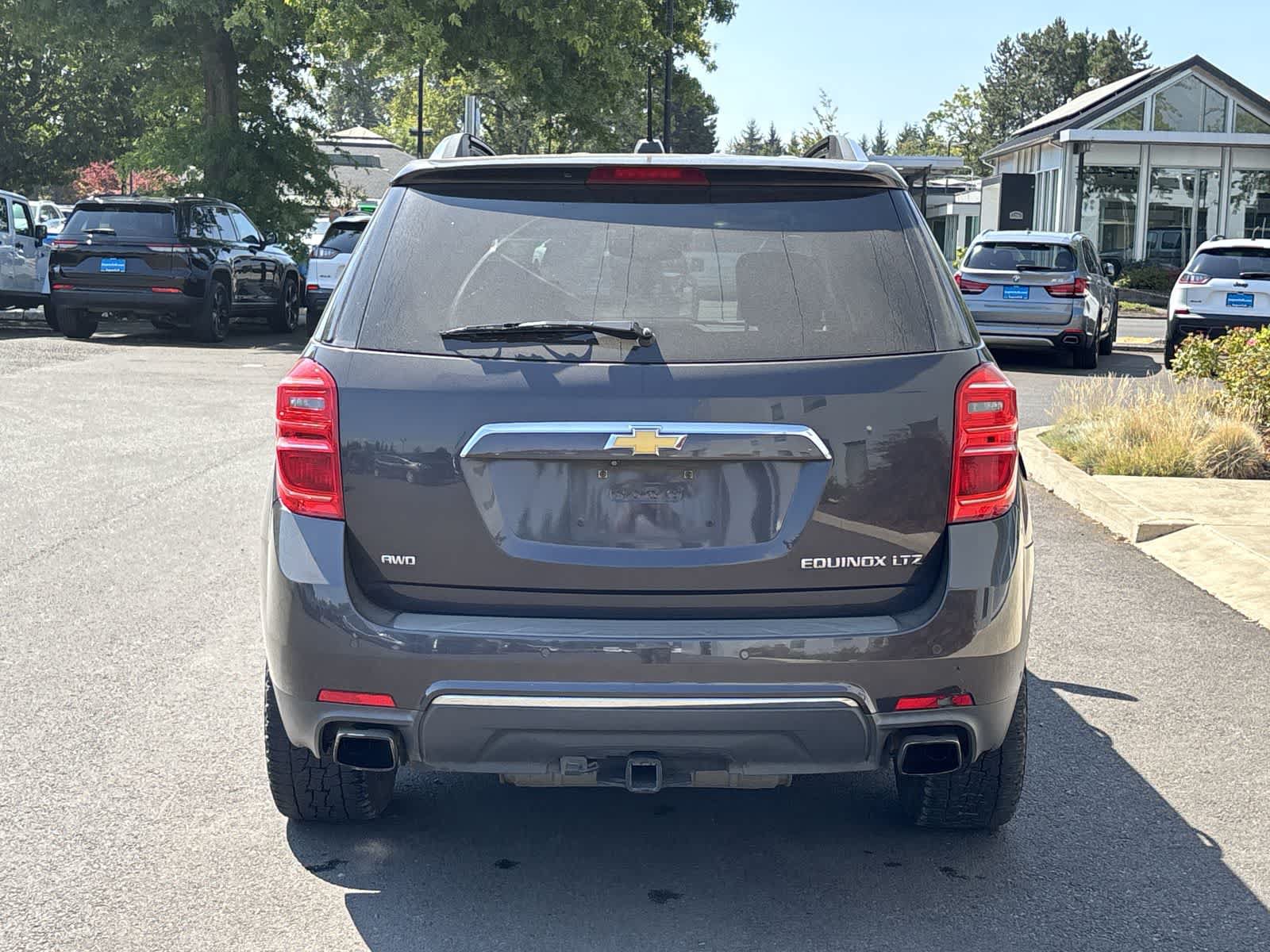 Used 2016 Chevrolet Equinox LTZ w/ Enhanced Convenience Package AWD/4WD image 4