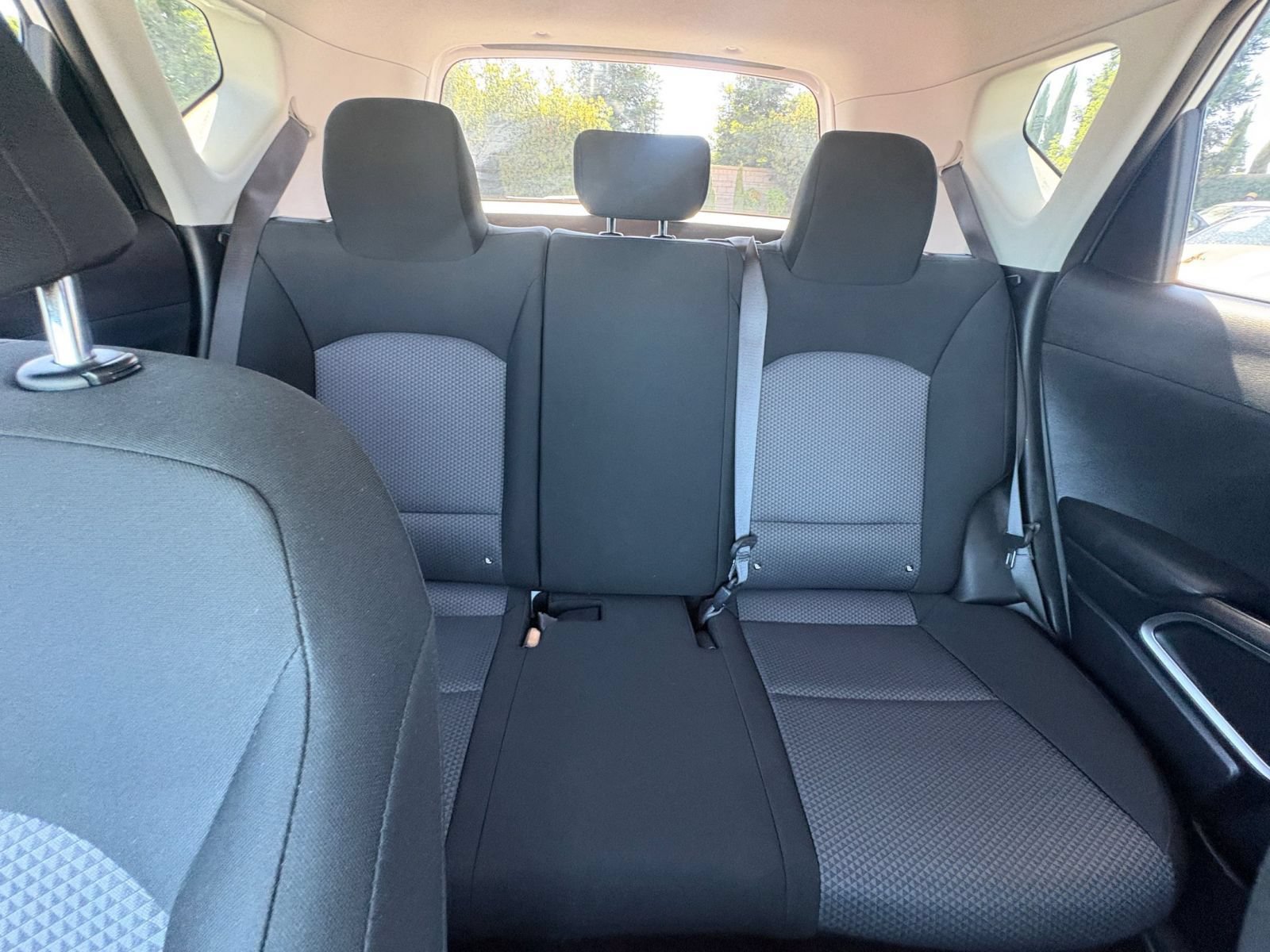 Used 2025 Kia Soul LX w/ LX Technology Package FWD image 36