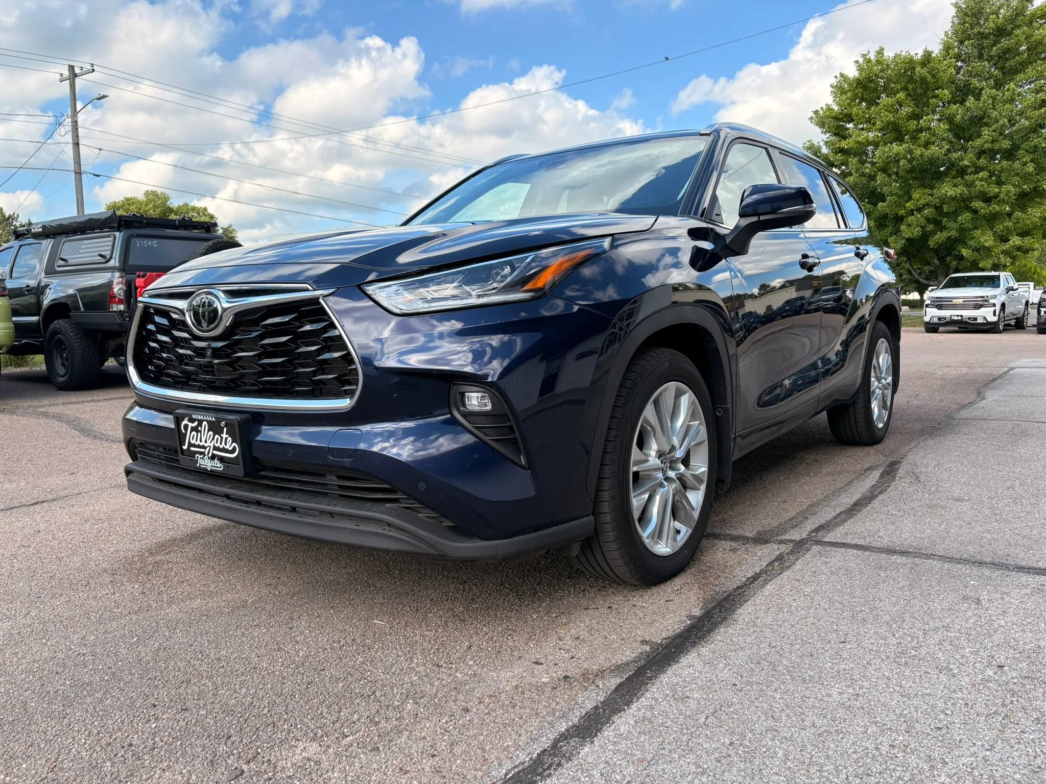 Used 2021 Toyota Highlander Limited AWD/4WD image 4