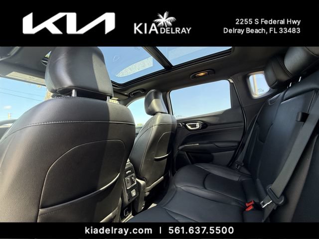 Used 2025 Jeep Compass Limited w/ High Altitude Package AWD/4WD image 15