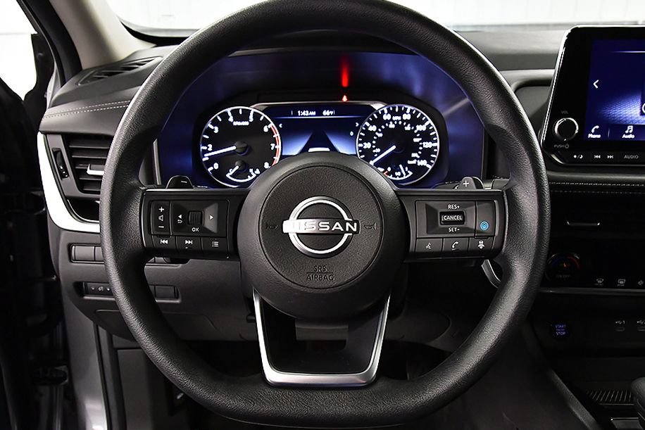 Used 2024 Nissan Rogue SV AWD/4WD image 17