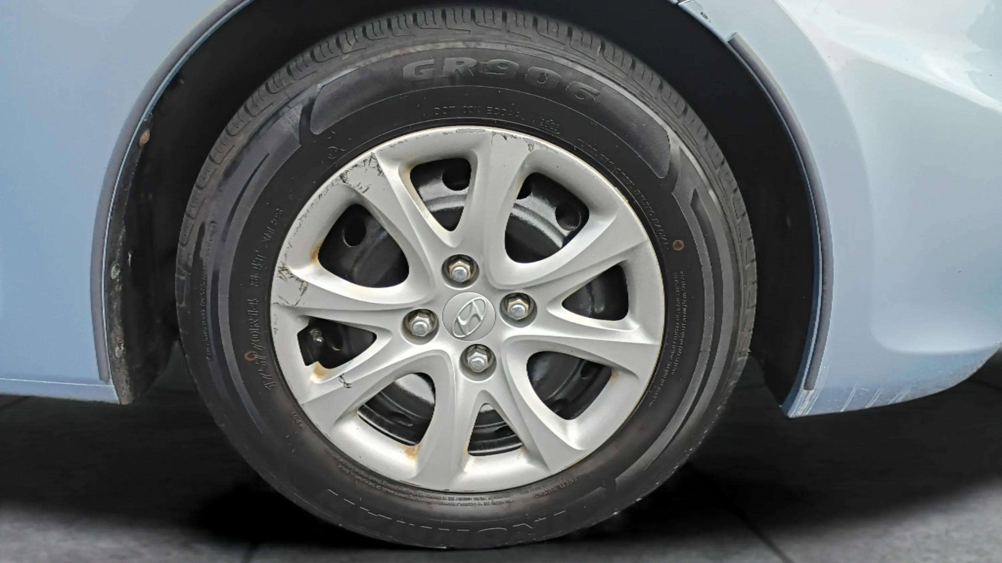 Used 2012 Hyundai Accent GLS image 44