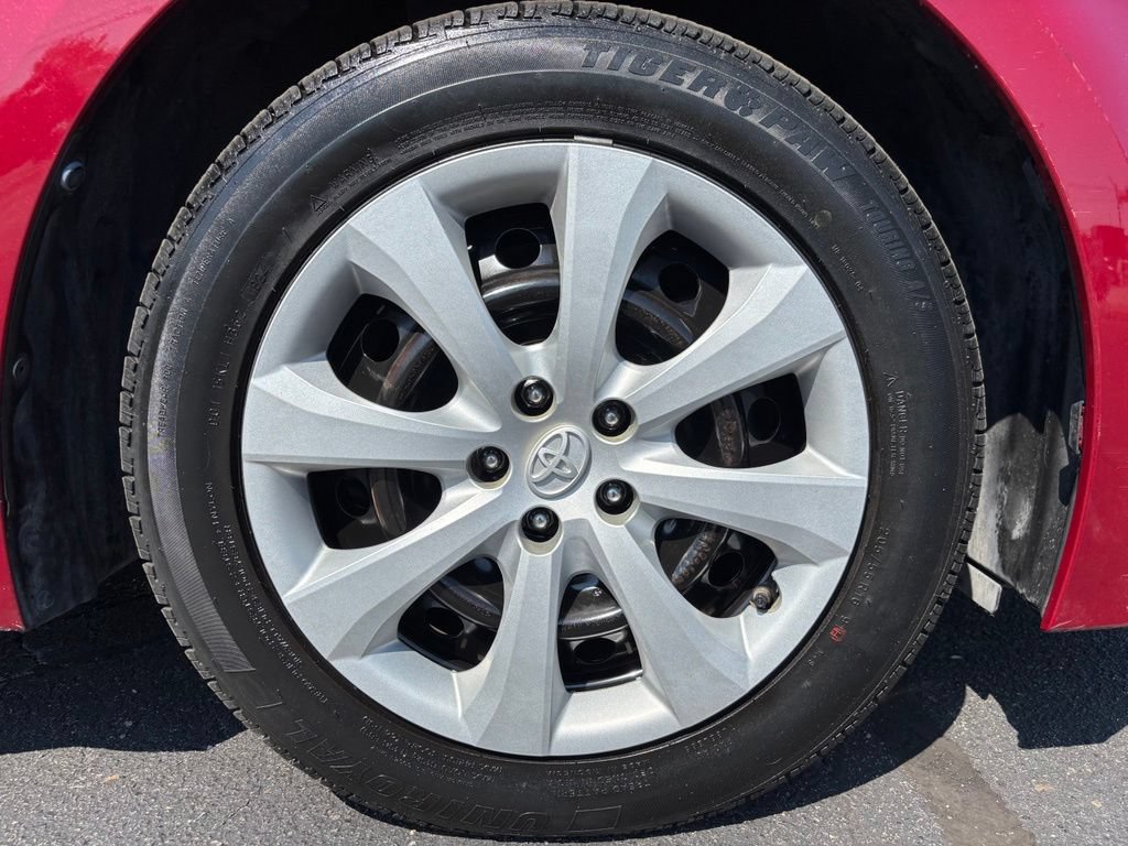 Used 2022 Toyota Corolla LE FWD image 15