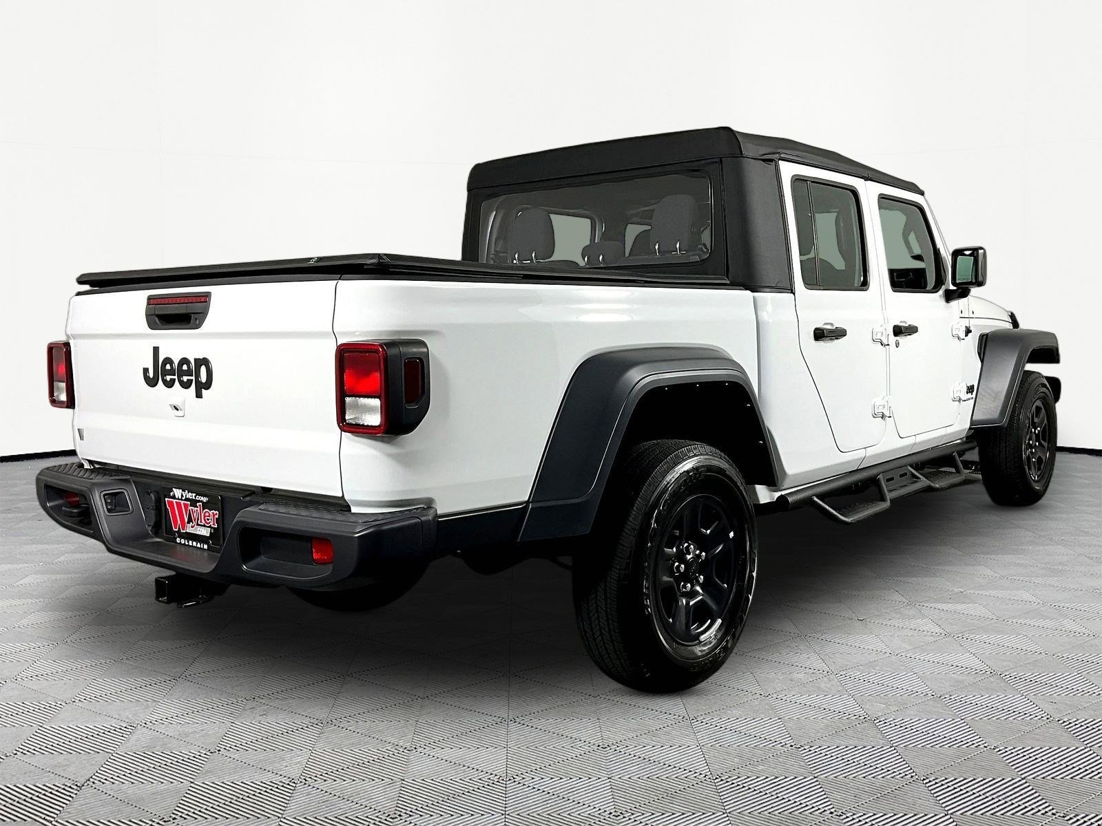 Used 2023 Jeep Gladiator Sport w/ Trailer Tow Package AWD/4WD image 6