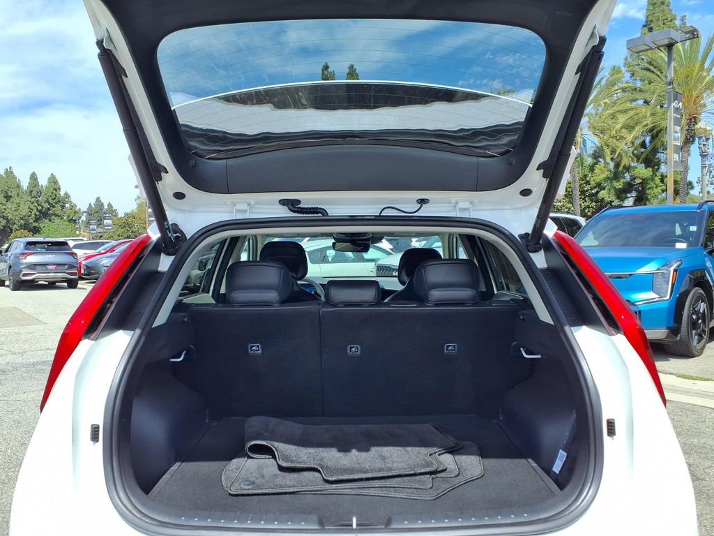 Certified 2023 Kia Niro Wave FWD image 22
