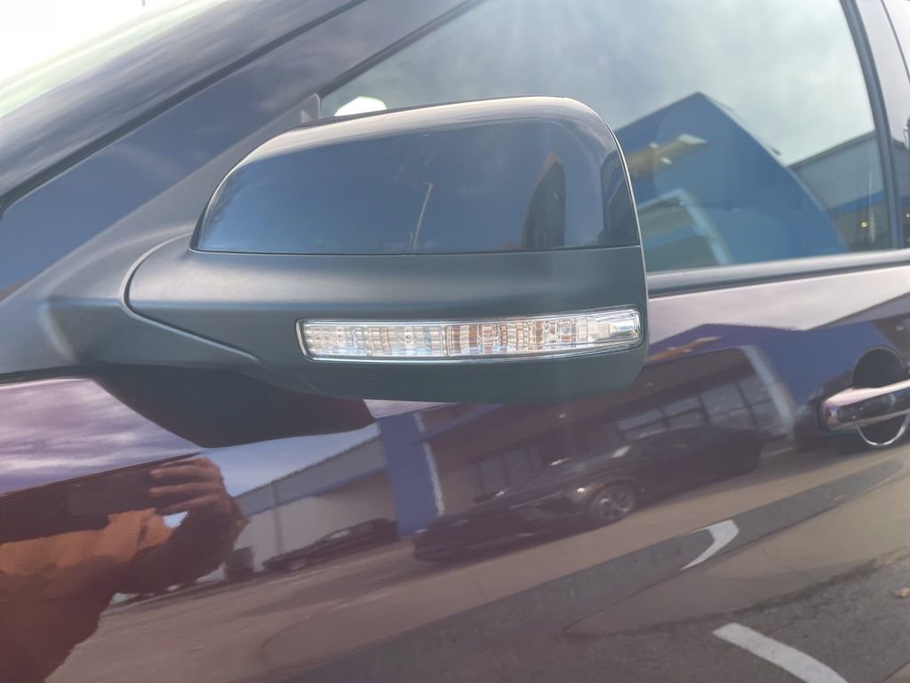 Used 2018 Ford Explorer XLT w/ Equipment Group 201A image 10