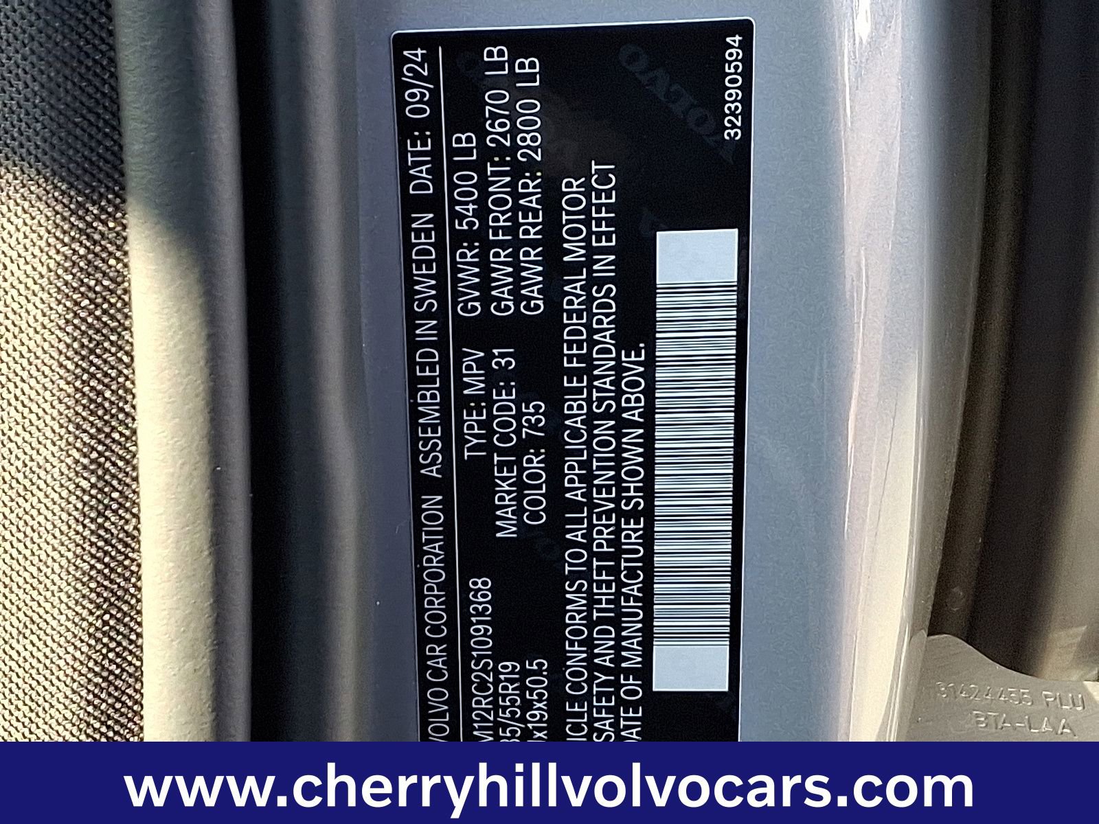 Certified 2025 Volvo XC60 B5 Plus image 30