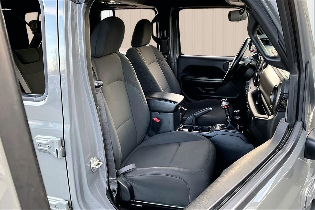 Used 2021 Jeep Wrangler Unlimited Sport w/ Technology Group image 27