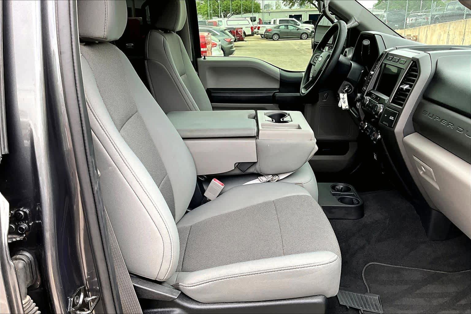 Used 2019 Ford F250 XL w/ STX Appearance Package AWD/4WD image 9